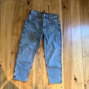 Hollister Women's Ultra High Rise Mom Jeans